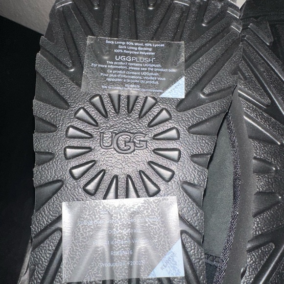 UGG Men’s Classic Ultra Mini Boot // Black Size 10 - Picture 7 of 7